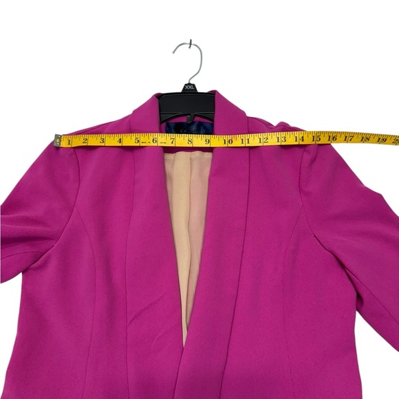 Blue rain. Elegant Navy Blazer with Tailored Fit and Luxurious Fabric - Picture 5 of 9